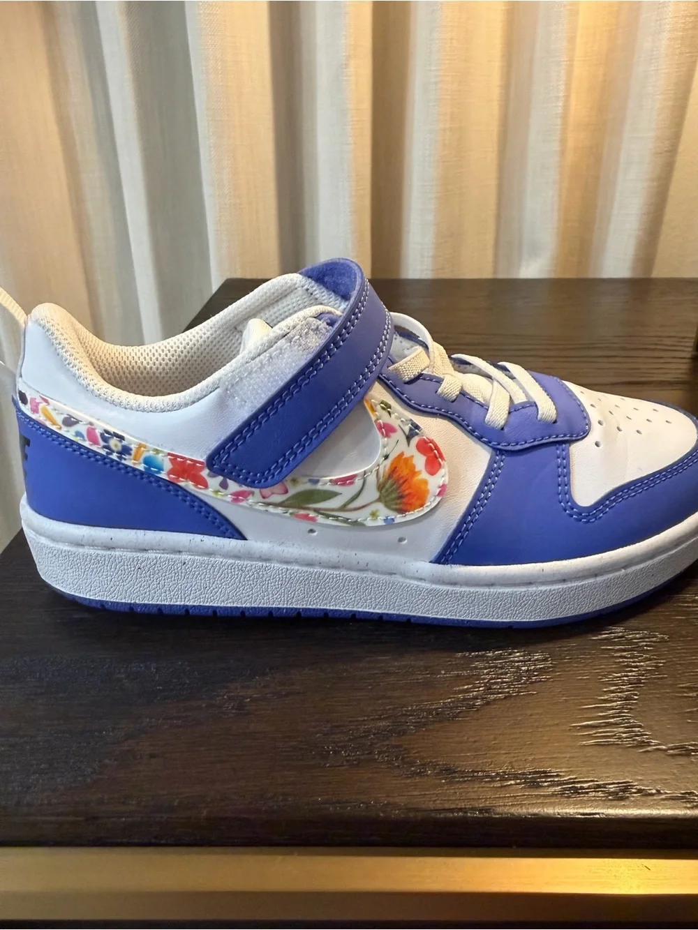 Nike Kids White and Blue Velcro Sneaker